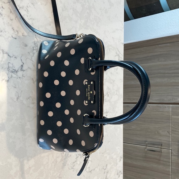 kate spade Handbags - Kate Spade satchel purse light wear